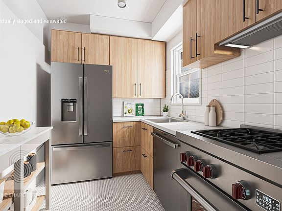 3rd image of 305 E 72nd St #16B