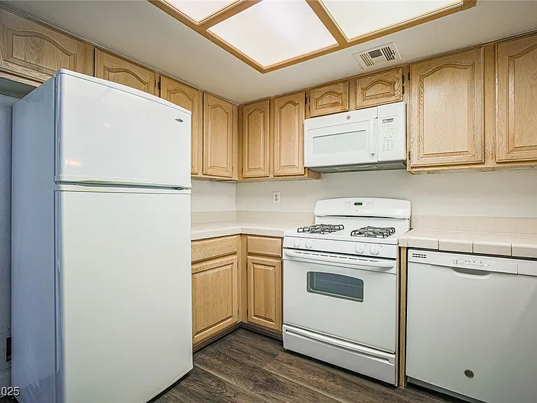 2851 S Valley View Blvd #1137A — Photo 8