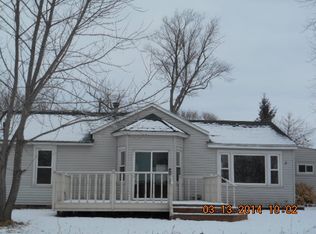 901 Harrington Rd, Henry, IL 61537