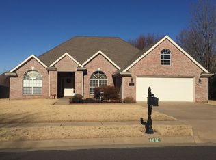 4410 W Castlebury Ln, Fayetteville, AR 72704