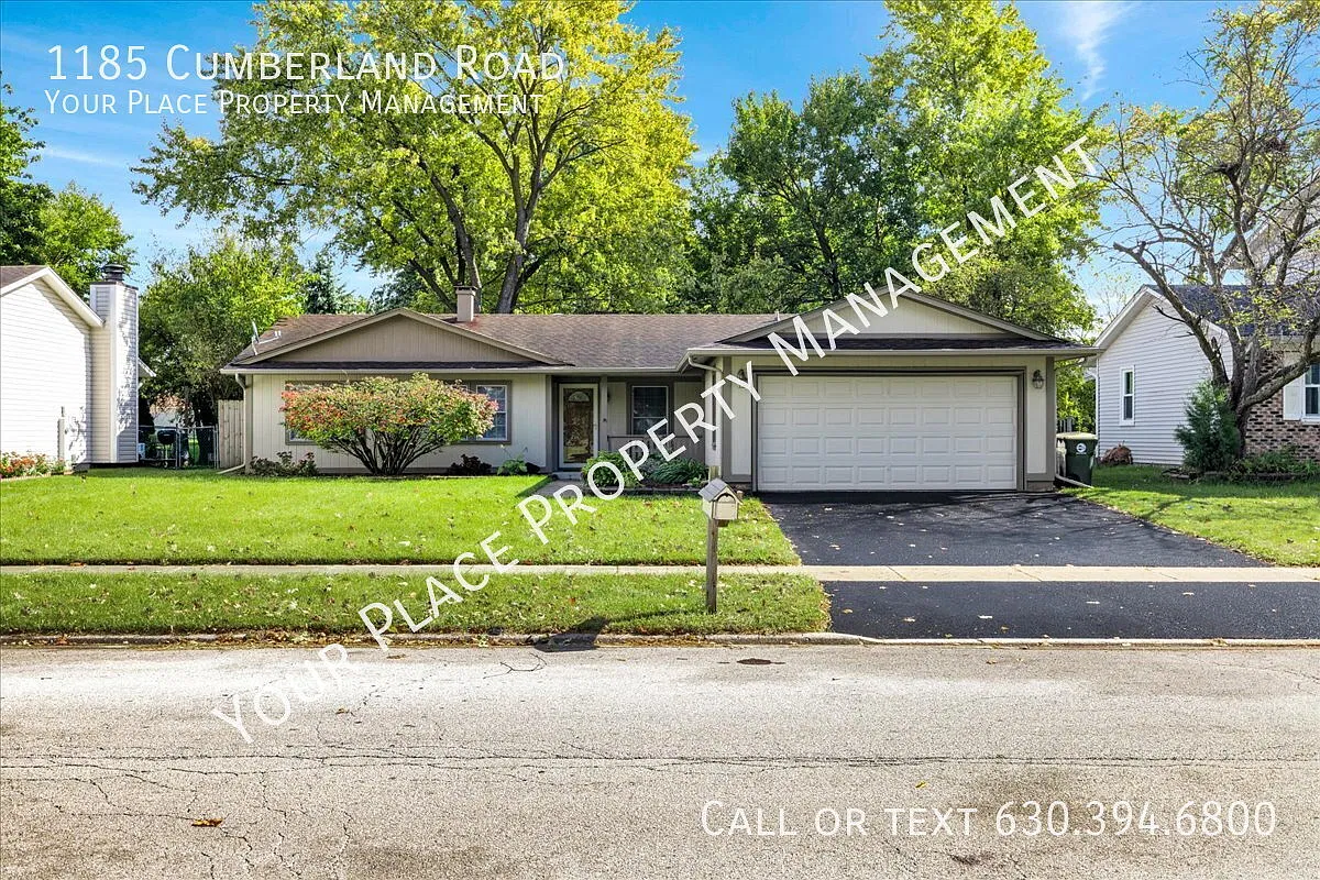 Spacious and freshly painted RANCH home in 204 Schools! 3BR, 2BA with 2 car garage and large FENC... — Photo 1