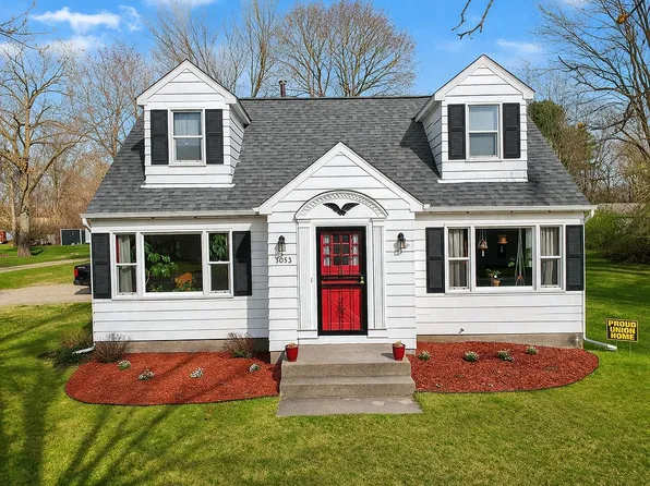 3053 S 3rd St, Niles, MI 49120
