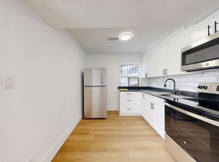 1252 Davenport Rd #4, Toronto, ON M6H 2G9