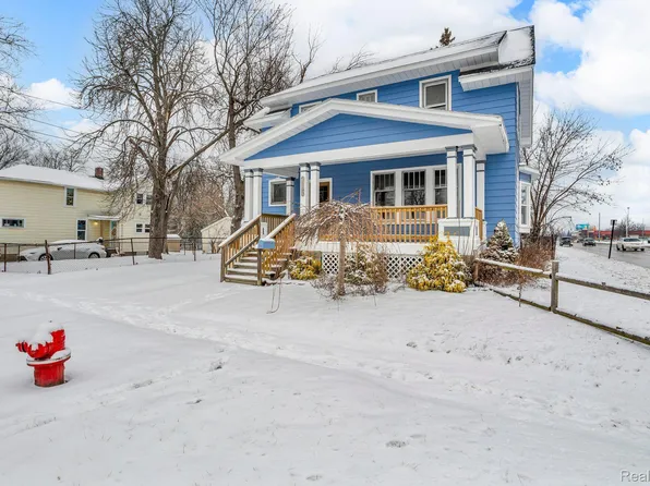 1003 Howard St, Port Huron, MI 48060