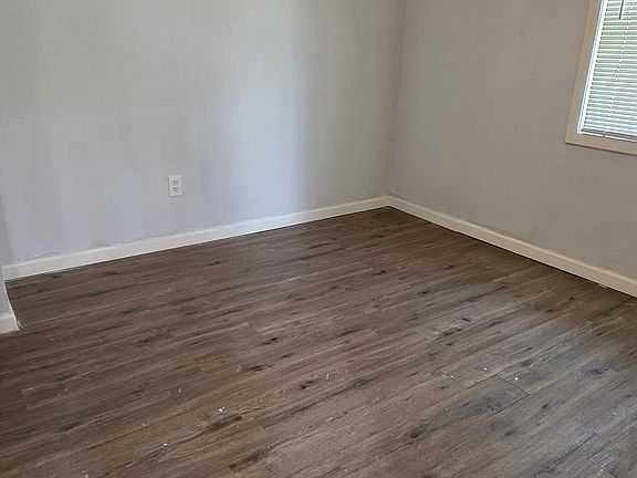 4th image of 112 Bellerive Blvd #D