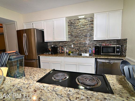 5th image of 7504 Woodthrush Dr