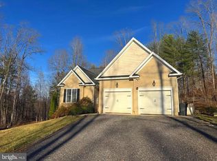 10137 Lake Crest Pl, Culpeper, VA 22701