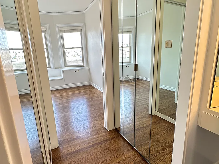 1233 Montgomery St — Photo 31