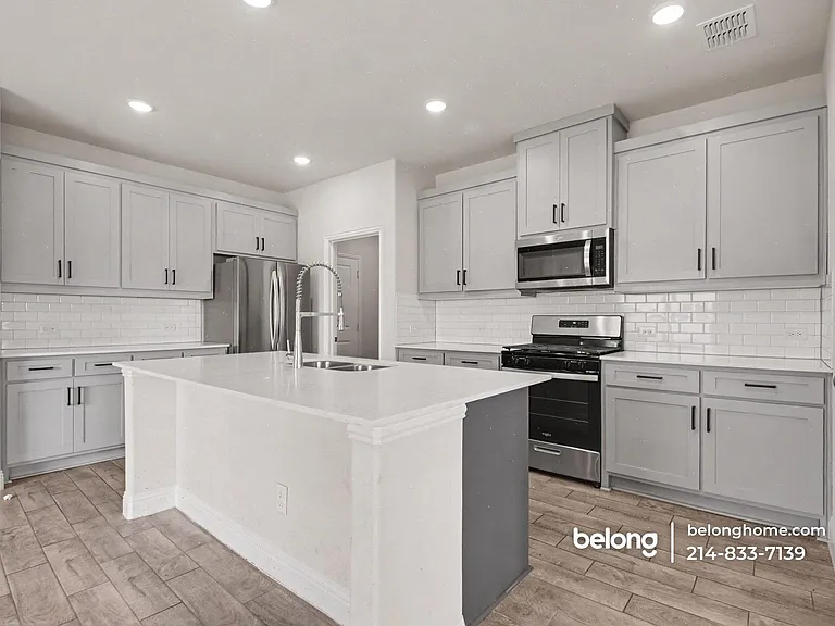 905 Sicily Blvd — Photo 8