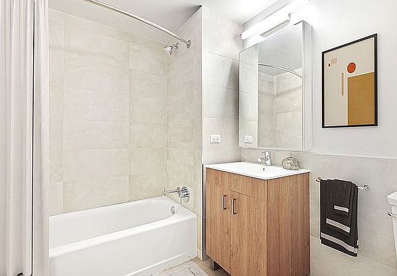 5th image of 75 E 111th St #1B