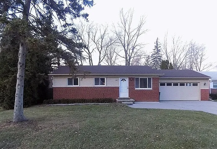 2675 Iowa Dr photo 1