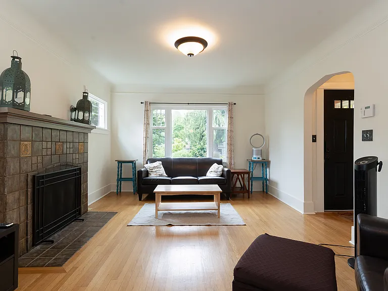 5524 25th Ave NE — Photo 8