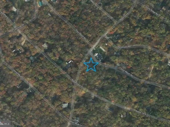 44 Moonshine Ln, Harpers Ferry, WV 25425