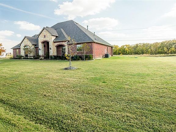 2nd image of 1510 Aberdeen Dr