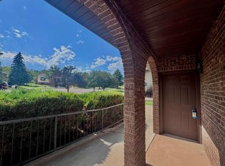1214 Burns Cir, Rapid City, SD 57702