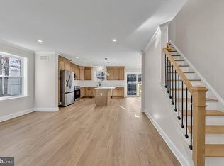 54 E Buttonwood Ave, Clementon, NJ 08021