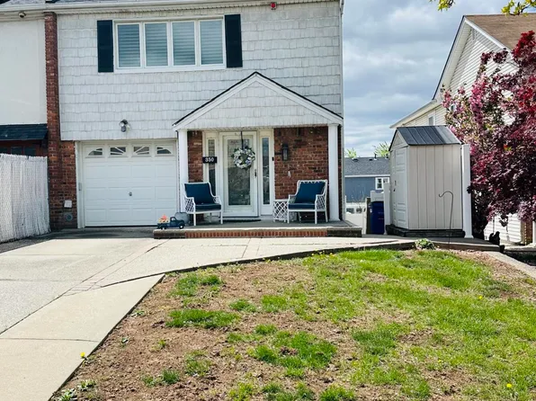 350 Brookfield Ave, Staten Island, NY 10308