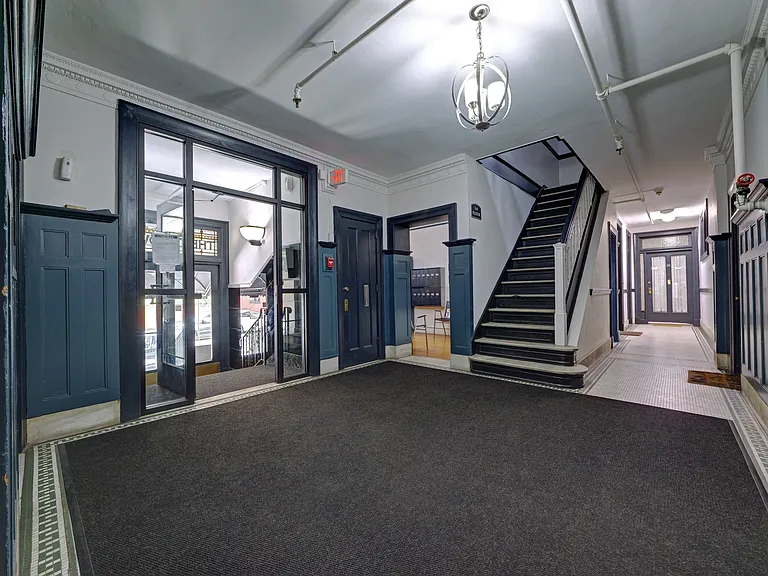 Caldwell Apartments — Photo 18