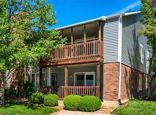 107 King Dr, Saint Charles, MO 63303