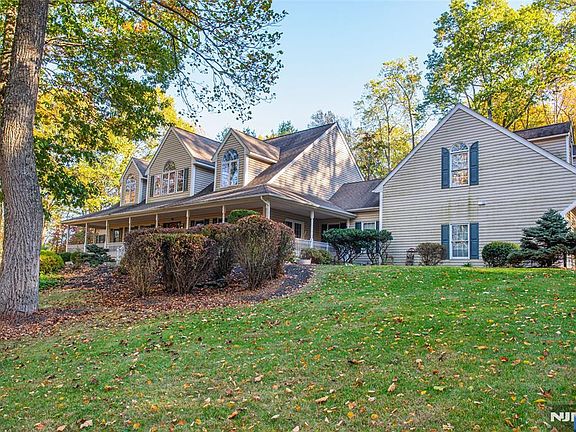 3rd image of 190 Andover Mohawk Rd