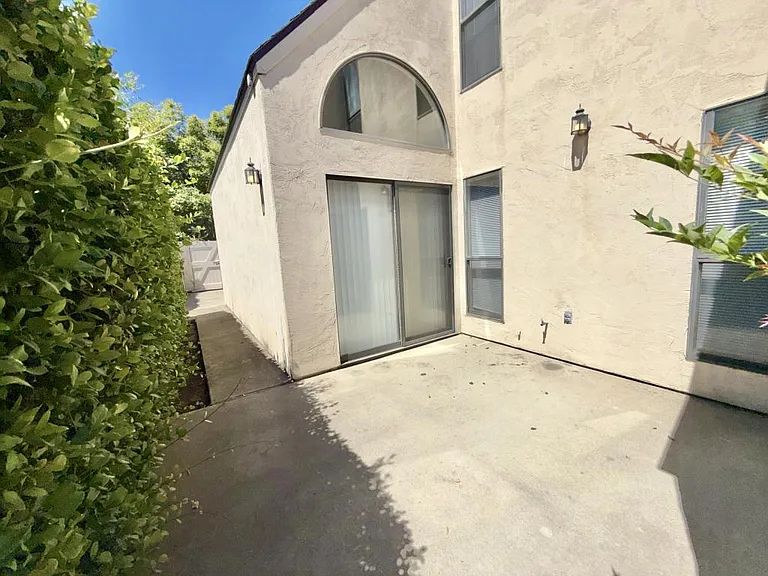 407 N 1st Ave — Photo 10