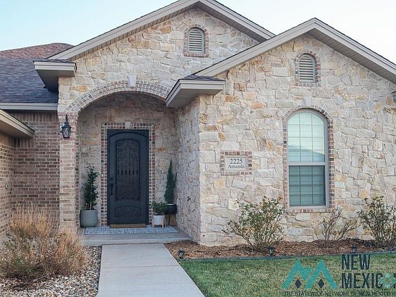 3rd image of 2225 Amanda Ln