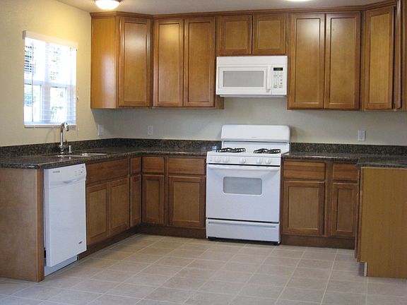 4th image of 424 S 22nd St