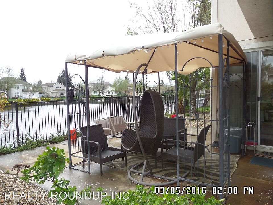 2nd image of 3613 W Island Ct