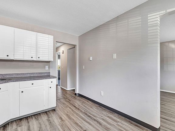 5th image of 1358 Meriden Rd APT 5