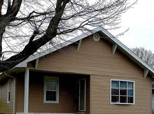 204 S Walters St, Fort Branch, IN 47648