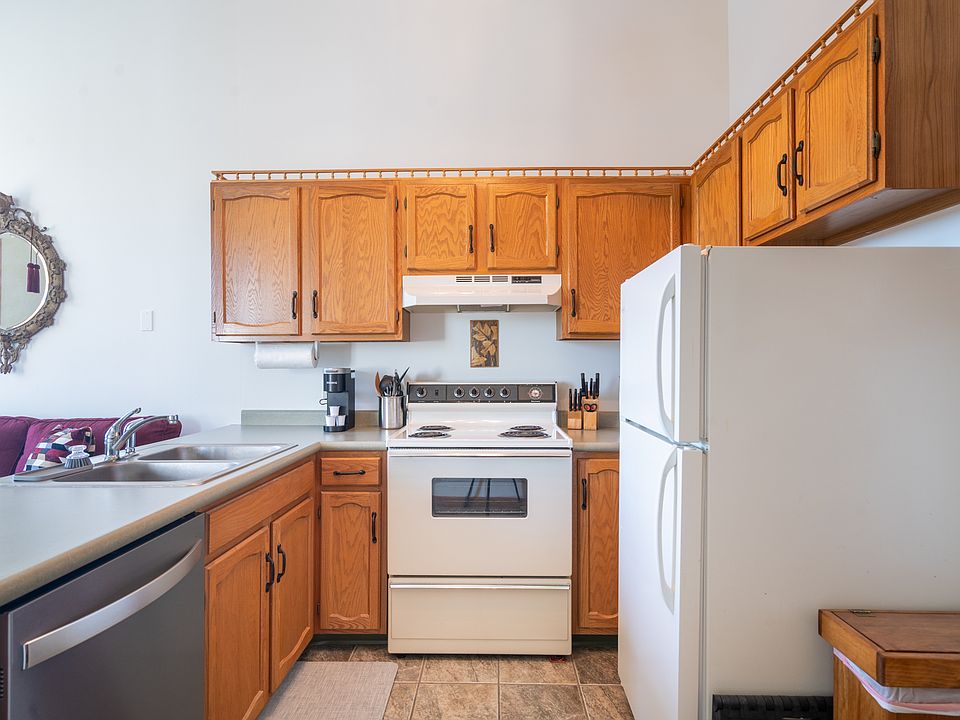 1st image of 532 Dyckman Ave APT 1