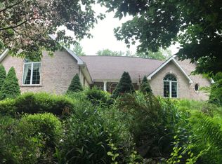 26 Lakeview Timbers Dr, Gouldsboro, PA 18424