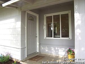 2nd image of 907 Rosehill Dr