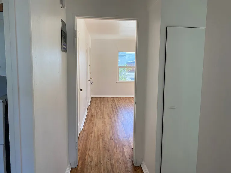701 S Louise St — Photo 6