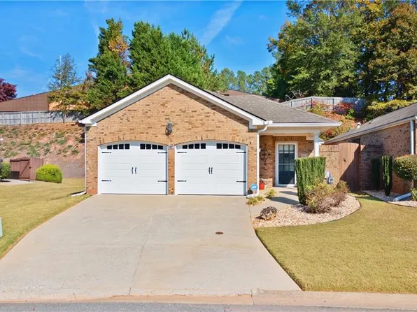 110 Countryside Ct, Woodstock, GA 30189