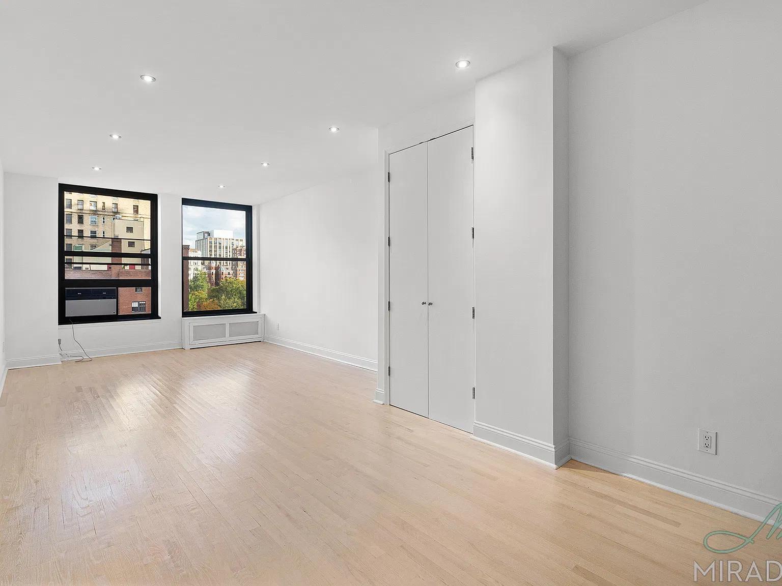270 Park Avenue South — Photo 2