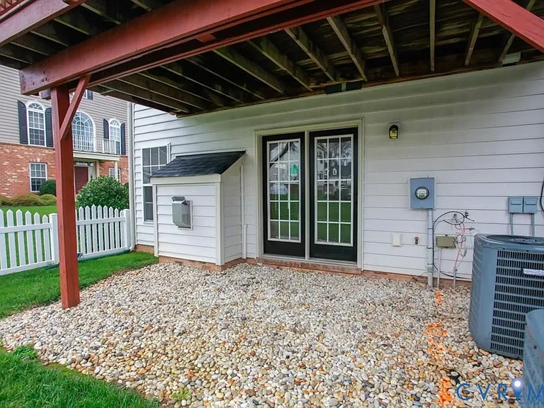 2910 Murano Way — Photo 13