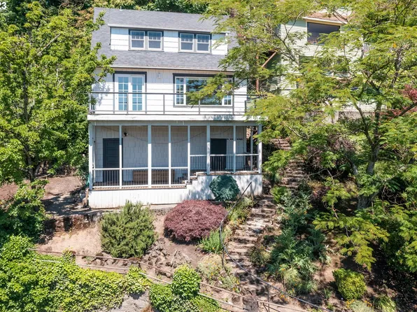 1952 SW Mill Street Ter, Portland, OR 97201