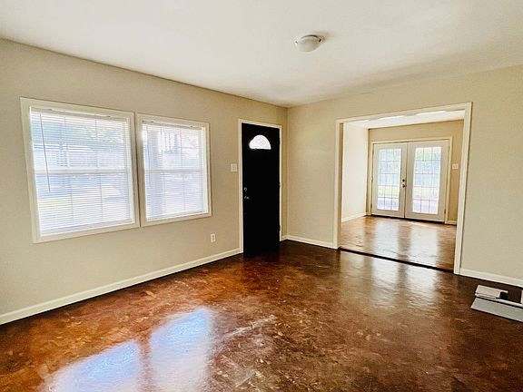2nd image of 5009 Creighton Dr