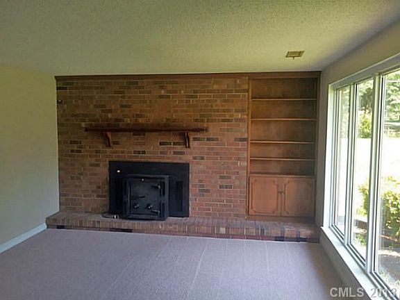 3rd image of 1225 Carolyn Dr
