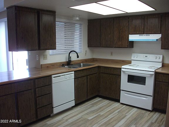 2nd image of 5509 W Grovers Ave