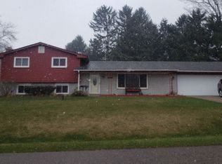 8873 Sandy Crest Dr, White Lake, MI