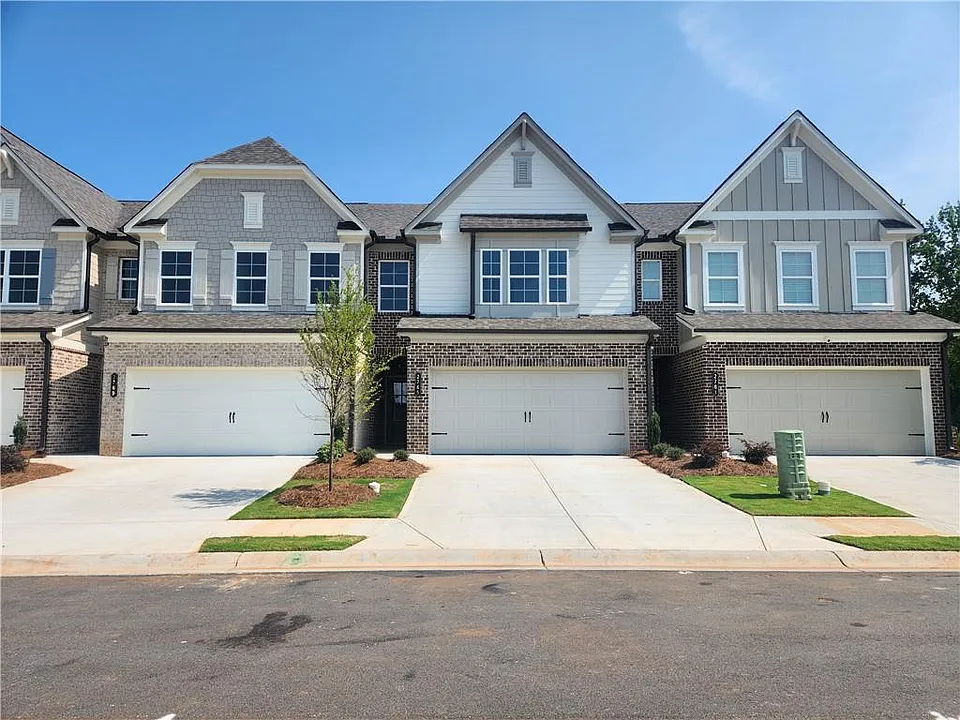 2765 Apperson Way