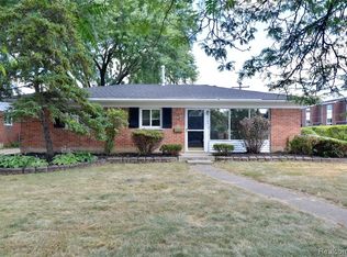 1702 Cresthill Ave, Royal Oak, MI 48073