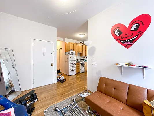 Rented by Compass | media 21