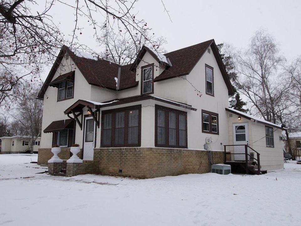 1st image of 1003 7th Ave E