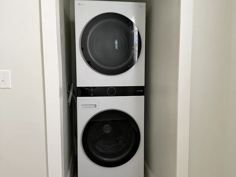 629 Lyon St NE #1 — Photo 17