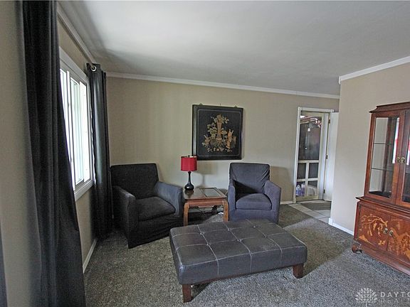 3rd image of 321 Wilson Ave
