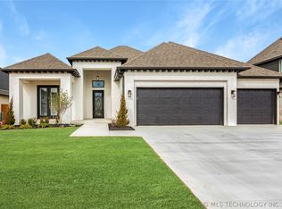 6924 S Willow Ave, Broken Arrow, OK 74011