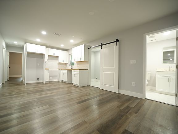 5th image of 342 Lincoln St SW